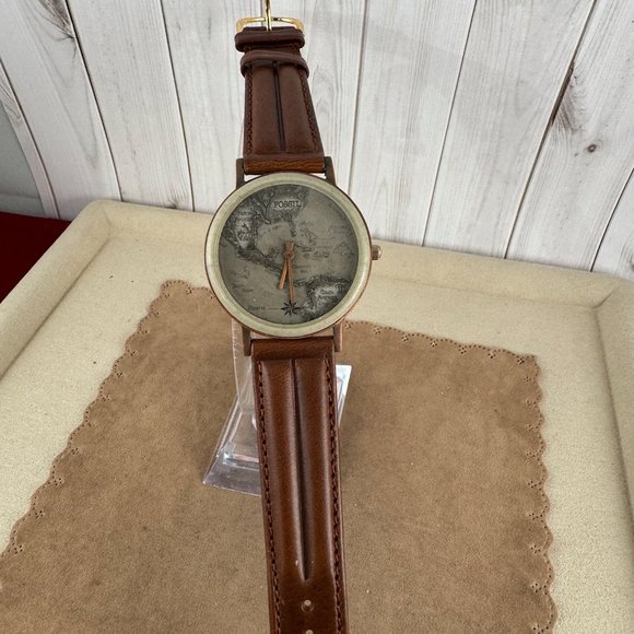 Vintage Fossil North and South America along with Mexico Watch - Picture 4 of 10